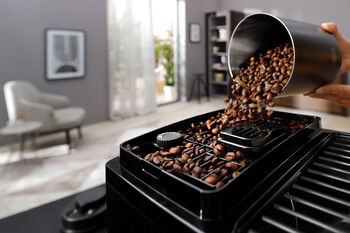 DeLonghi Magnifica Start kaffivél - Svört
