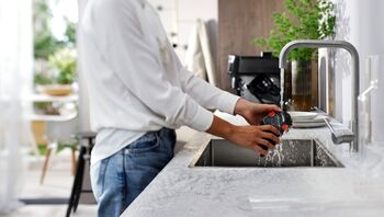 DeLonghi Magnifica Start kaffivél - Svört