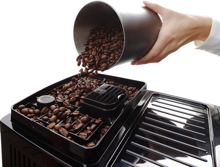 DeLonghi Magnifica Start kaffivél - Svört