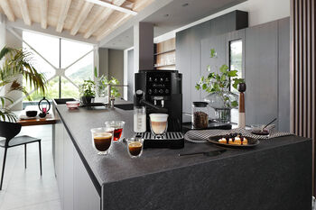 DeLonghi Magnifica Start kaffivél - Svört