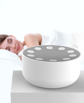 Sharper Image Sleep Therapy hljóðvél - Hvít