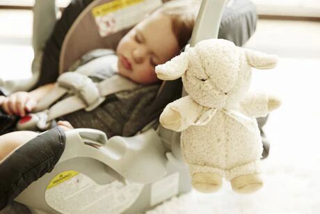 Cloud B Sleep Sheep On The Go bangsi með hljóði - Lamb