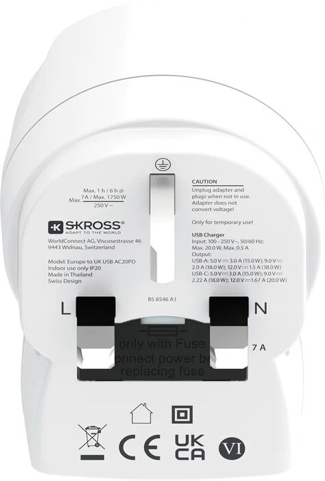 Skross EU í UK breytikló með USB-A og USB-C