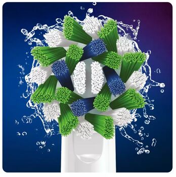 Oral-B Cross Action tannburstahausar - 8 í pakka