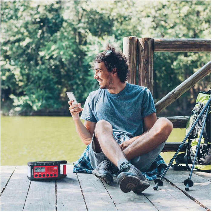 Midland ER300 trekkjanlegt útvarp - Svart/Rautt