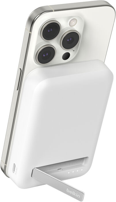 Belkin BoostCharge Pro 8K MagSafe Qi2 ferðahleðsla- Hvítt