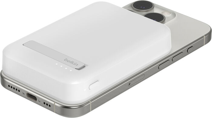 Belkin BoostCharge Pro 8K MagSafe Qi2 ferðahleðsla- Hvítt
