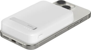 Belkin BoostCharge Pro 8K MagSafe Qi2 ferðahleðsla- Hvítt