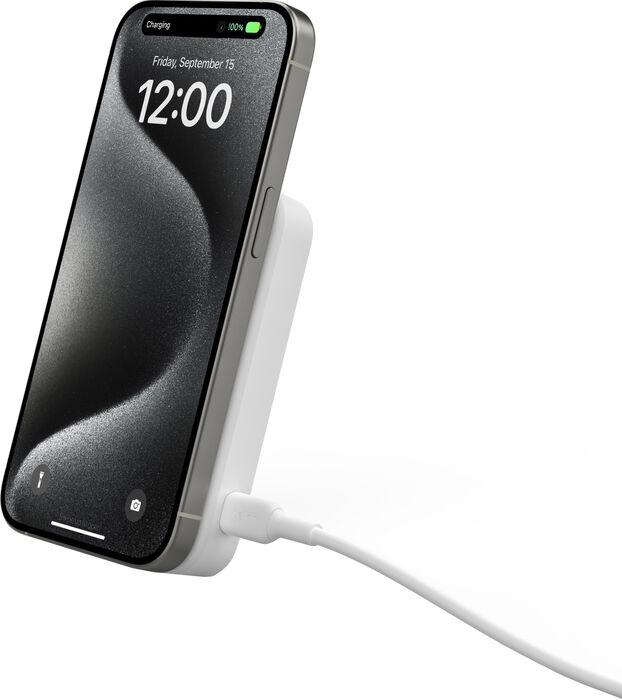 Belkin BoostCharge Pro 8K MagSafe Qi2 ferðahleðsla- Hvítt