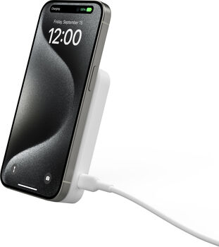 Belkin BoostCharge Pro 8K MagSafe Qi2 ferðahleðsla- Hvítt