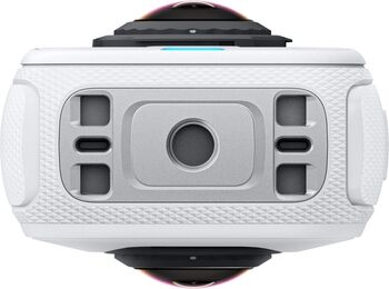 Insta360 X4 Air Start-pakki útivistarmyndavél - Hvít