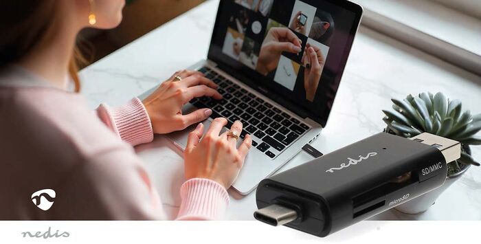 Nedis USB-A og USB-C minniskortalesari