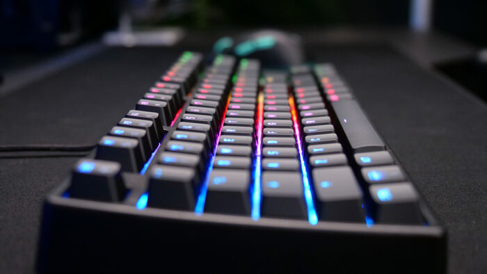 Cherry Xtrfy K4V2 leikjalyklaborð - Svart