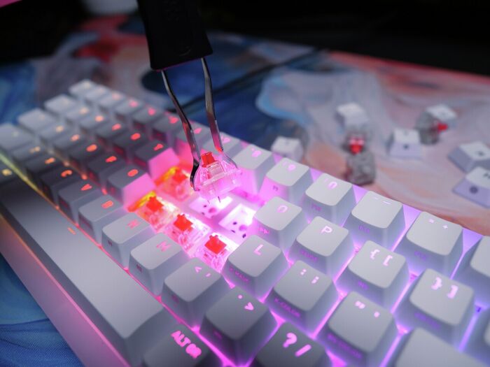 Cherry Xtrfy K5 V2 TKL mekanískt lyklaborð - Hvítt