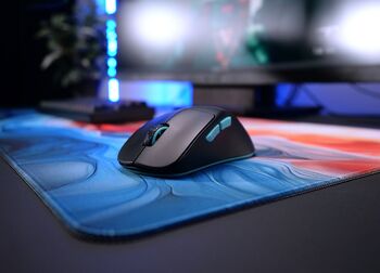 Cherry Xtrfy M64 leikjamús - Svört