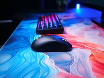 Cherry Xtrfy M68 Pro leikjamús - Svört 