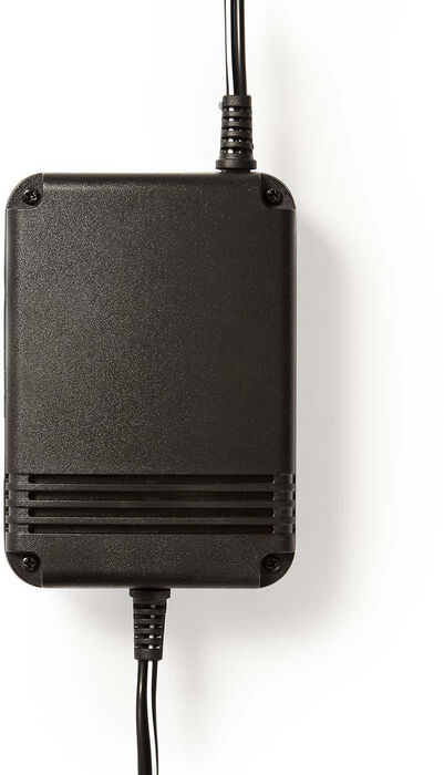 Universal DC spennubreytir 2.0 A