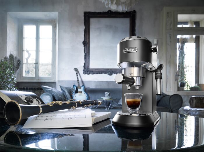 DeLonghi Dedica espressóvél - Svört
