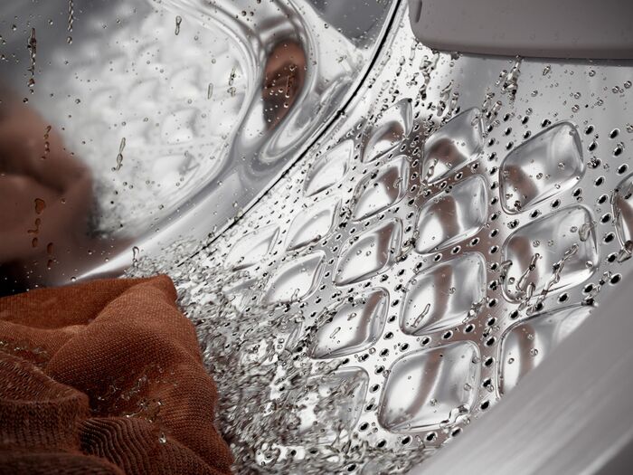 Electrolux SteamCare 700 EFI7H2EX6Q - Hvít