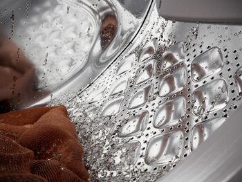 Electrolux SteamCare 700 EFI7H2EX6Q - Hvít