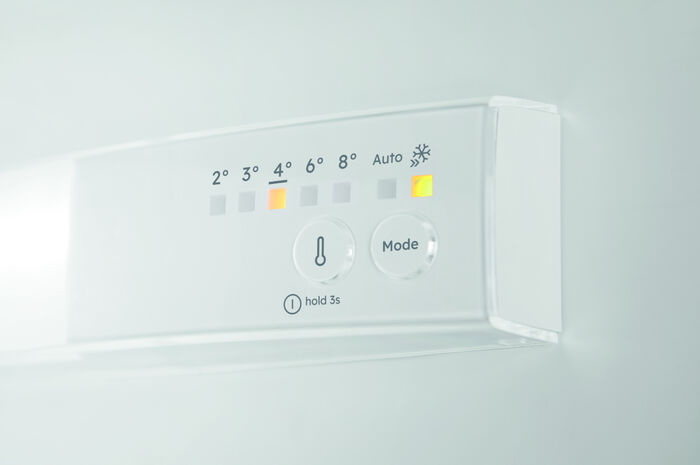Electrolux kæli- og frystiskápur til innbyggingar ENA7NE18S - Hvítur