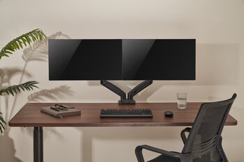 Essentials tvöfaldur skjáarmur með gormum