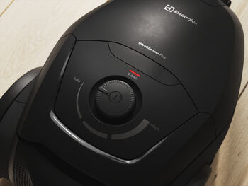 Electrolux UltraSilencer Plus ryksuga - Svört