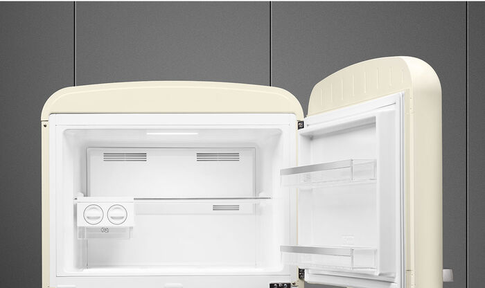 Smeg kæli- og frystiskápur FAB50RCR5 - Hvítur