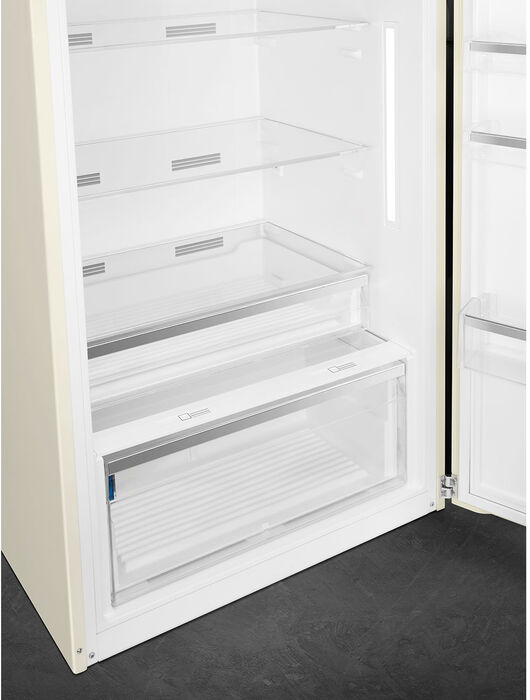 Smeg kæli- og frystiskápur FAB50RCR5 - Hvítur