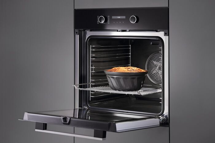 Miele Active veggofn H2455BPACTIVE - Svartur