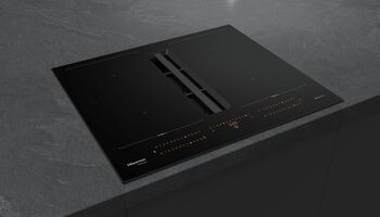 Hisense Spanhelluborð með gufugleypi HEH6443BSCWF