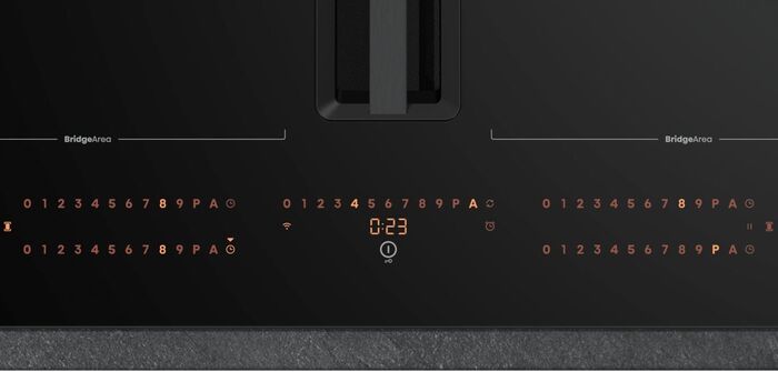 Hisense Spanhelluborð með gufugleypi HEH6443BSCWF