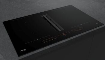 Hisense Spanhelluborð með gufugleypi HEH8443BSCWF