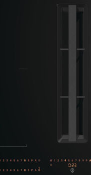 Hisense Spanhelluborð með gufugleypi HEH8443BSCWF