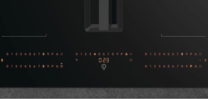 Hisense Spanhelluborð með gufugleypi HEH8443BSCWF