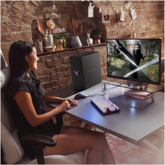 HP Victus R5/8/512/3050 leikjaturn - Svartur