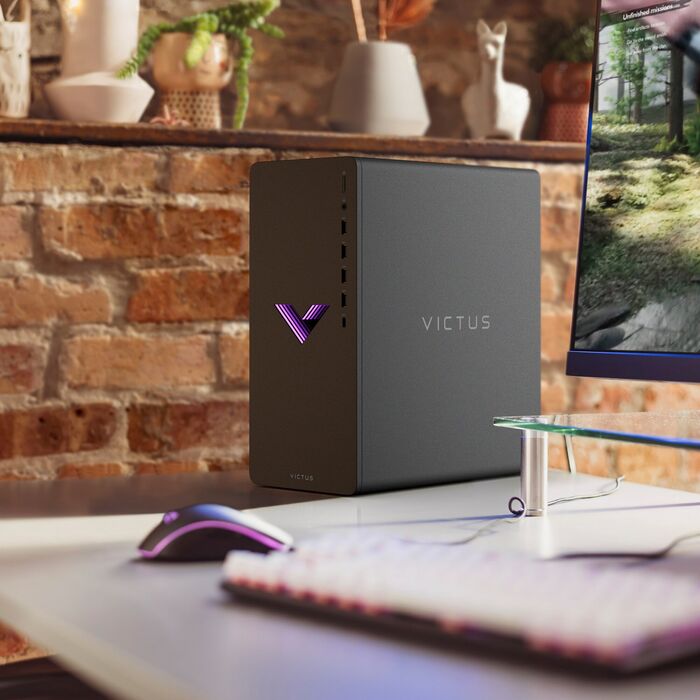 HP Victus R5/8/256/RX6400 leikjaturn 