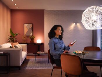 Philips Hue E27 sett (3 perur + Hue tengistöð + Dimmir)