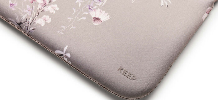 Keep 15,6" fartölvuhlíf - Ljósbrún m. blómum