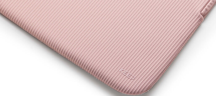 Keep 14" fartölvuhlíf - Bleik m. rifflum