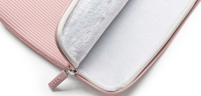 Keep 14" fartölvuhlíf - Bleik m. rifflum