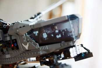 LEGO Icons Dune Atreides Royal Ornithopter 10327