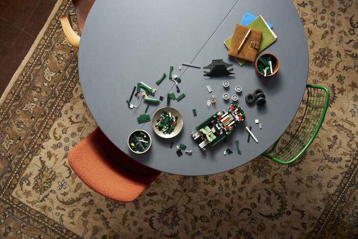 LEGO Icons: Jaguar E-Type 11381