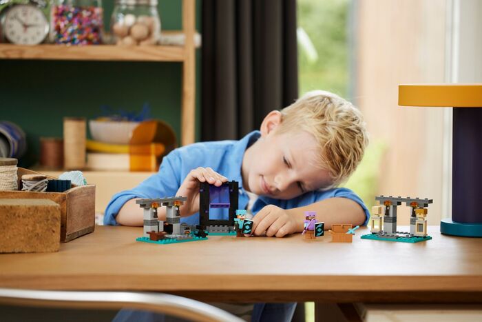 LEGO Minecraft Vopnabúr 21252
