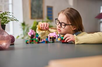 LEGO Minecraft Kirsuberjagarðurinn 21260