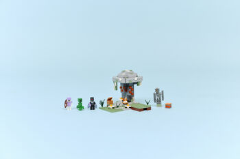 LEGO Minecraft The pale garden 21586