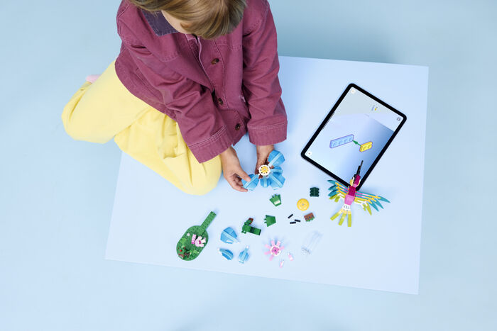 LEGO Creator litríkur kólíbrífugl 31384
