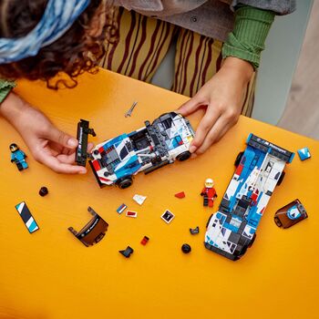 LEGO Speed Champions BMW M4 GT3 & BMW M Hybrid V8 kappakstursbílar 76922