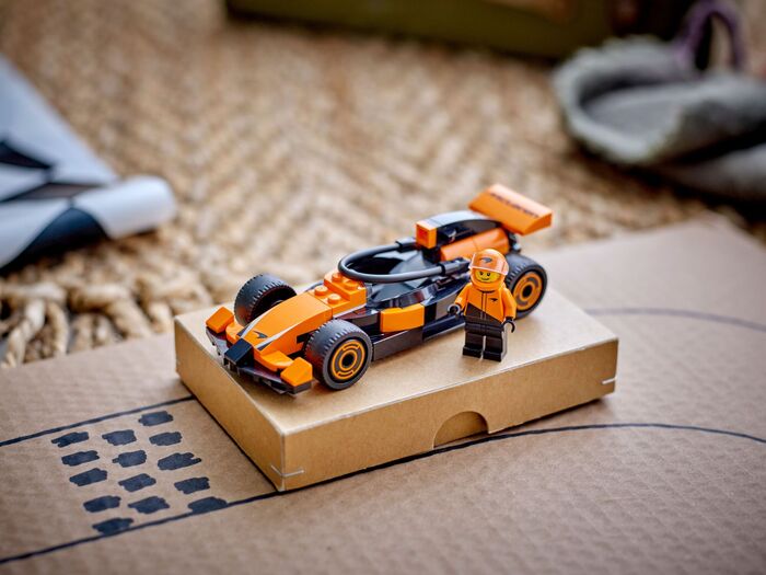 LEGO City F1 McLaren kappakstursbíll 60442
