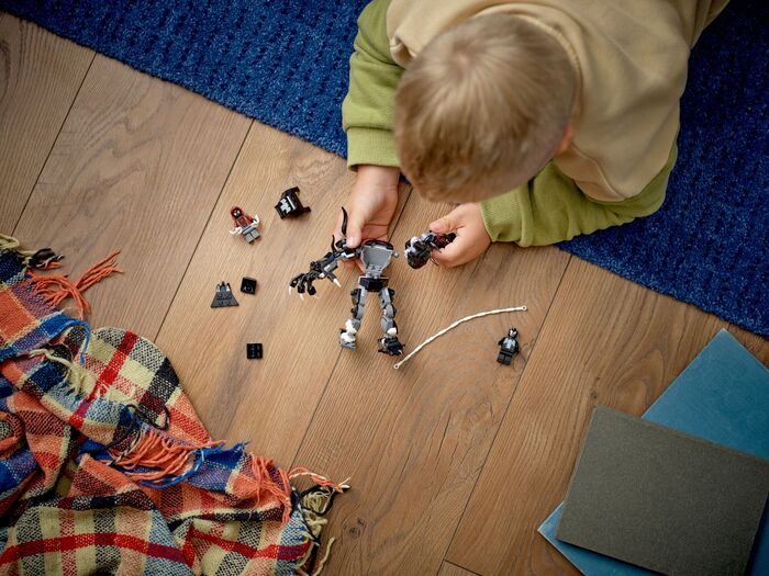 LEGO Marvel Venom vs Miles Morales 76276